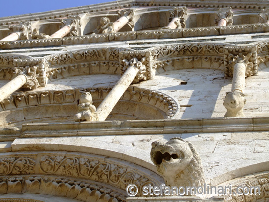 Massa Marittima kathedraal - Toscane Costa Etruschi - Italië